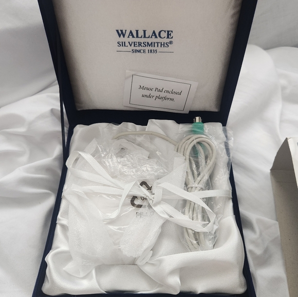New Wallace Silversmiths Silverplated Computer Mouse w/Blue Velvet Storage Box - Picture 5 of 10